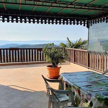 Apartment Mirella For 6 Persons Located In Central Istria Gradinje Kültér fotó